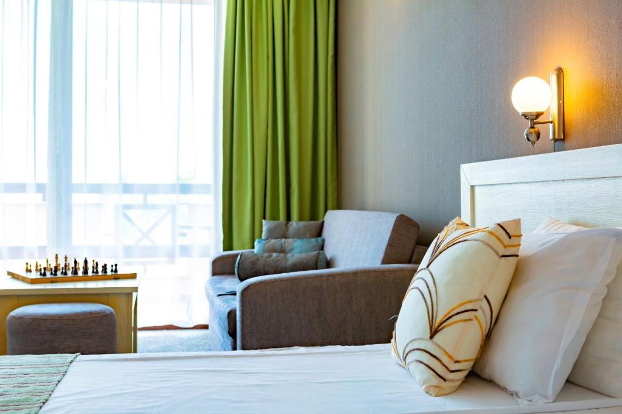 Oasis Del Mare Beach Front Hotel ロゼネッツ エクステリア 写真