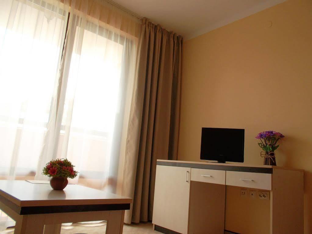 Oasis Del Mare Beach Front Hotel ロゼネッツ エクステリア 写真